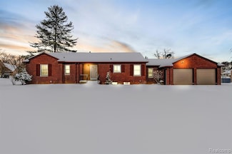 515 E Avon Rd, Rochester Hills, MI 48307