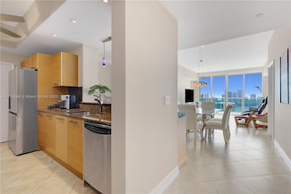 3330 NE 190th St Unit 2915, Aventura, FL 33180
