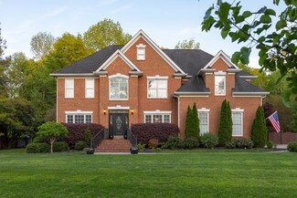 1601 Windsong Ln, Hixson, TN 37343