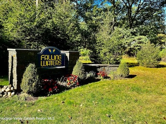 78 Falling Waters Dr, Palenville, NY 12463