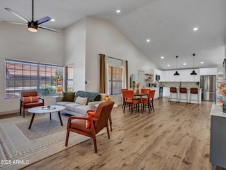 12641 S 39th Place, Phoenix, AZ 85044