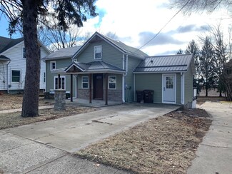 406 E Pearl St, Lanark, IL 61046