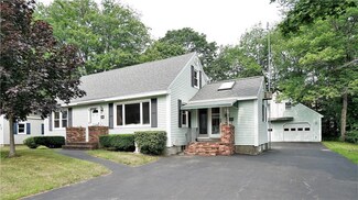 10 Glengarden St, Portland, ME 04103