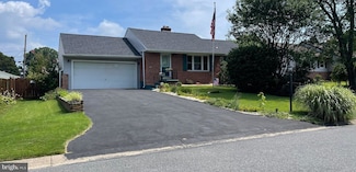 213 Southerland Dr, New Castle, DE 19720