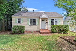 2037 Burnett Blvd, Wilmington, NC 28401