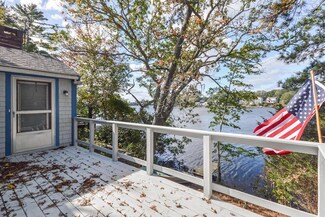 12 Boynton Ave, East Wareham, MA 02538