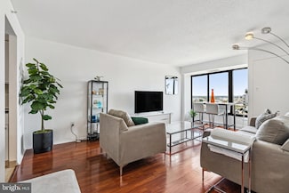2001 Hamilton St Unit 1825, Philadelphia, PA 19130