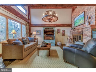 27 Eiker Rd, Cranbury, NJ 08512