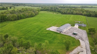 1185 Route E N A, Lockwood, MO 65682