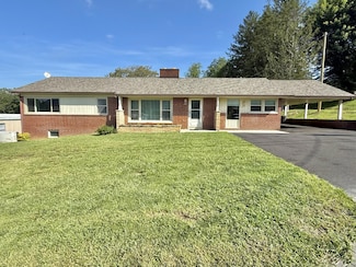 247 Dunn St, Peterstown, WV 24963