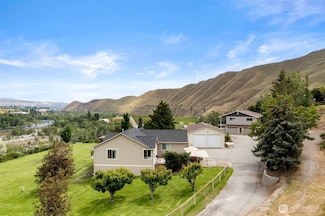 1901 Sleepy Hollow Rd, Wenatchee, WA 98801