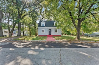 26 Westmore St, Cranston, RI 02910