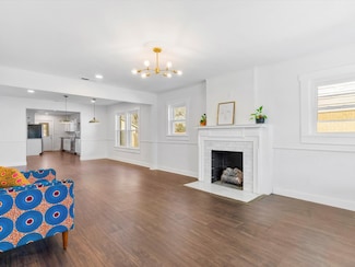 3240 Lipscomb St, Fort Worth, TX 76110