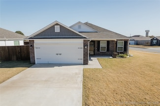 10715 N 101st East Ct, Owasso, OK 74055