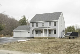 10 Elm Dr, Weare, NH 03281
