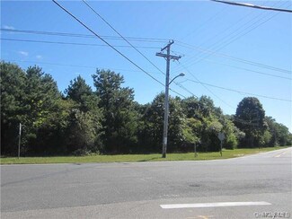 83 Montauk Hwy, West Hampton, NY 11977