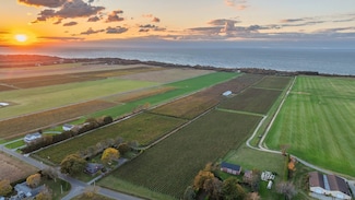 7755 Oregon Rd, Cutchogue, NY 11935