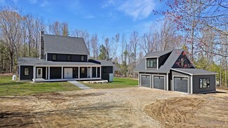 15 County Rd, Brunswick, ME 04011
