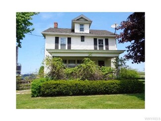 4479 Ide Rd, Wilson, NY 14172