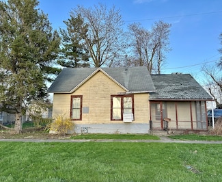 216 N Letcher St, Chenoa, IL 61726