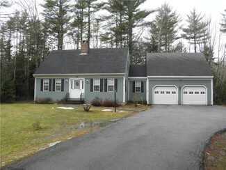 19 Alexander Dr, Rockport, ME 04856