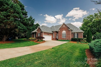 225 Northchase Dr, Concord, NC 28027