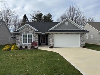 858 N Falling Waters Blvd, Catawba Island Township, OH 43452