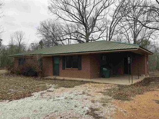 1596 County Line Rd, Carthage, MS 39051