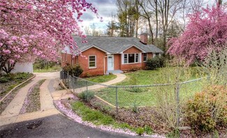 83 Fair Oaks Rd, Arden, NC 28704