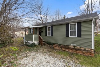 360 Young St, Saint Clair, MO 63077