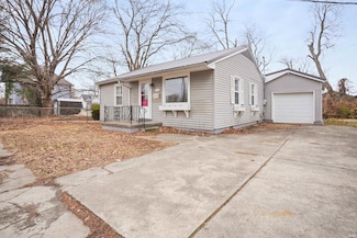 123 S Race St, Princeton, IN 47670