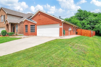 5800 Melanie Ct, Fort Worth, TX 76131