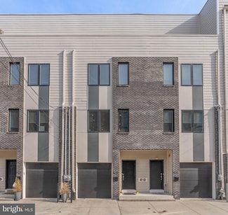 1423 S Howard St, Philadelphia, PA 19147