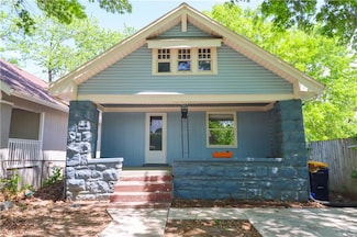 3037 Walrond Ave, Kansas City, MO 64128