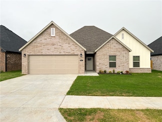 431 S Benchmark Ln, Fayetteville, AR 72704