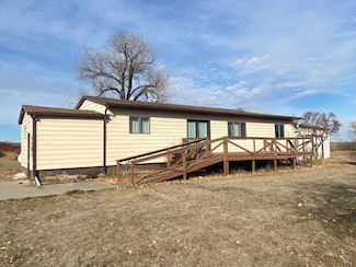 12119 Highway 16, Sidney, MT 59270