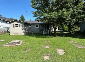 104 School St, Betsy Layne, KY 41605