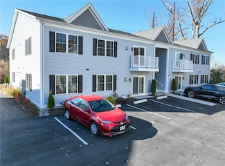 9 Gray Coach Ln Unit 909, Cranston, RI 02921