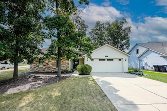 7142 Country Hill Dr, Fort Wayne, IN 46835
