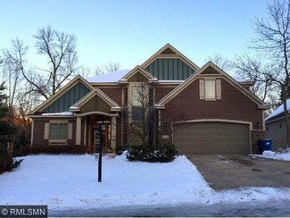 2320 2320 Gervais Hills Dr, Little Canada, MN 55117