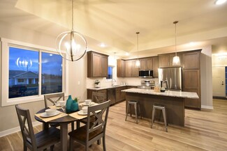 106 Fairway St, Zumbrota, MN 55992