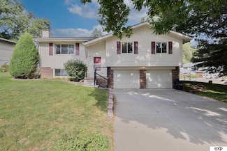 8718 Honey Locust Dr, La Vista, NE 68128