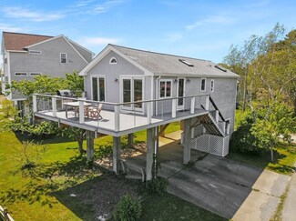 5 Pond St, Wareham, MA 02571
