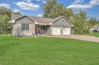 768 NW 16th St, Lawton, OK 73507