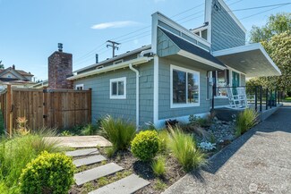 1419 10th St, Anacortes, WA 98221
