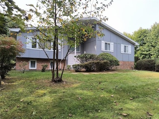 10 Wits End, Spring Valley, NY 10977