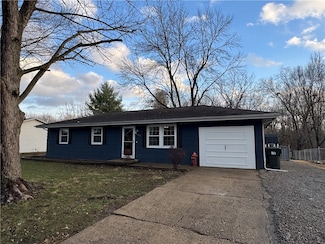 101 W Oak St, Ashmore, IL 61912