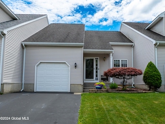 36B Raylinsky Ln, Mechanicville, NY 12118
