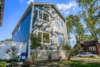 2201 N 74th Ct, Elmwood Park, IL 60707