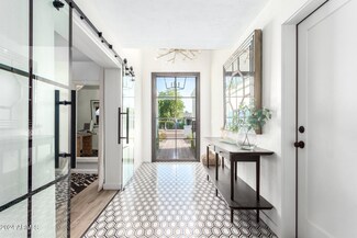 8214 E Whitton Ave, Scottsdale, AZ 85251